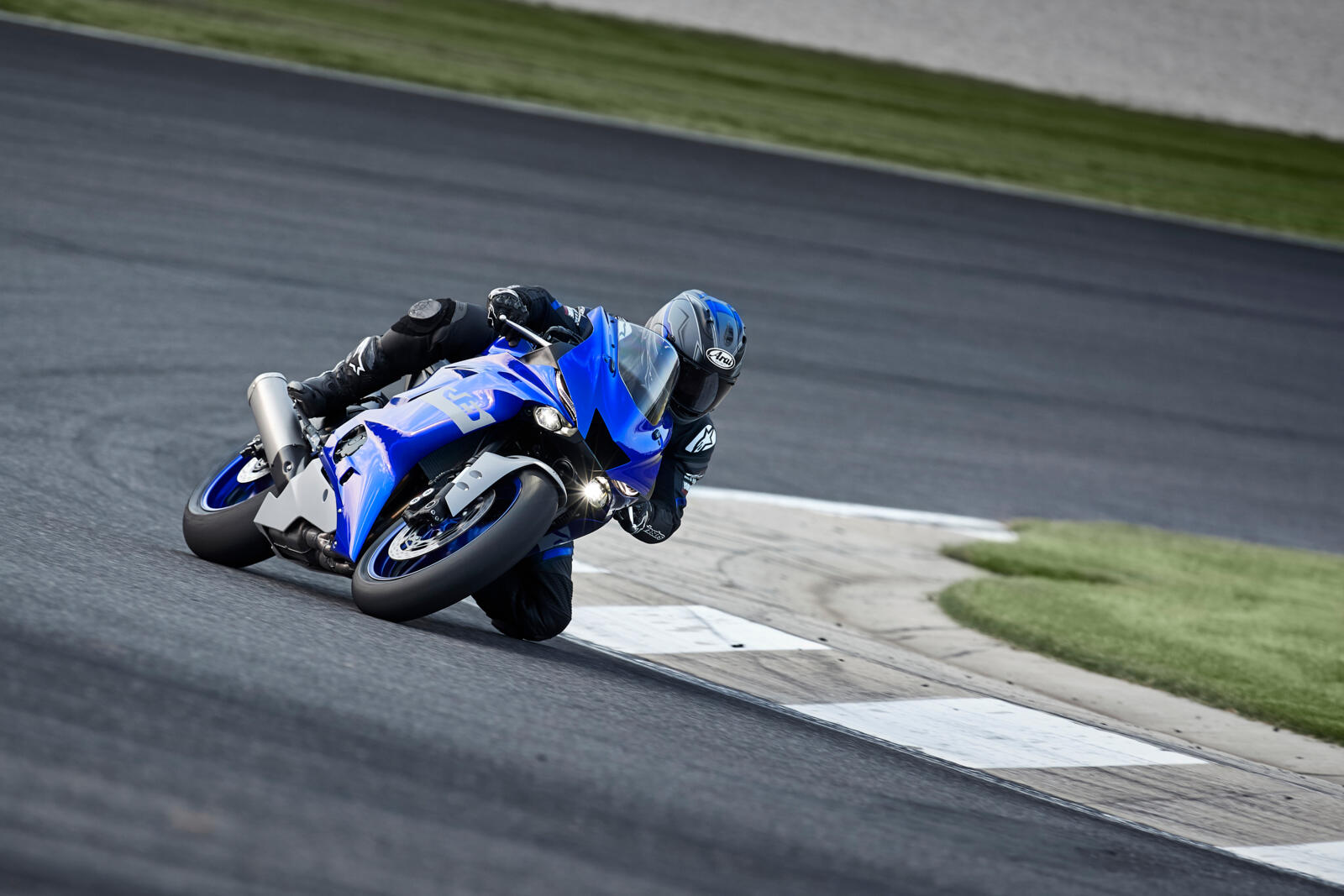 Yamaha YZFR6 RACE Motochecker